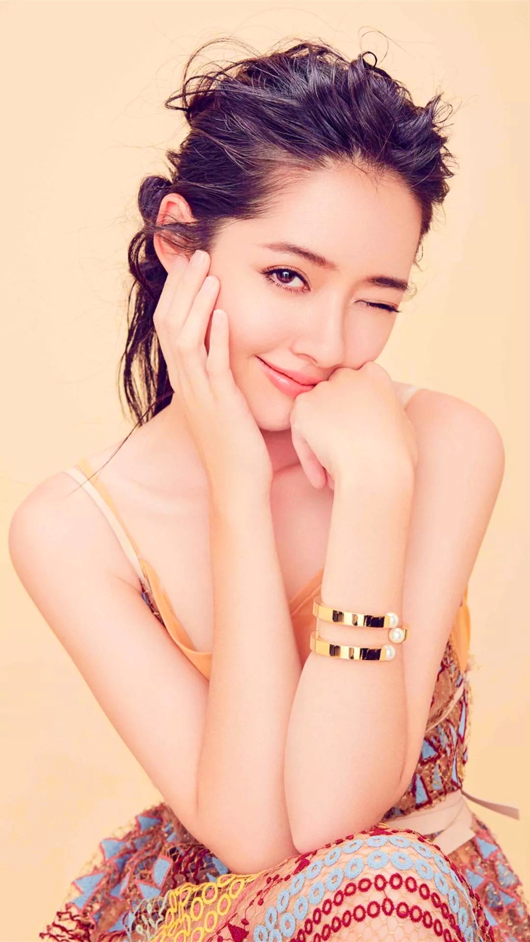 向佐真是好福气,能拥有如此美丽的妻子. #热点引擎计划#