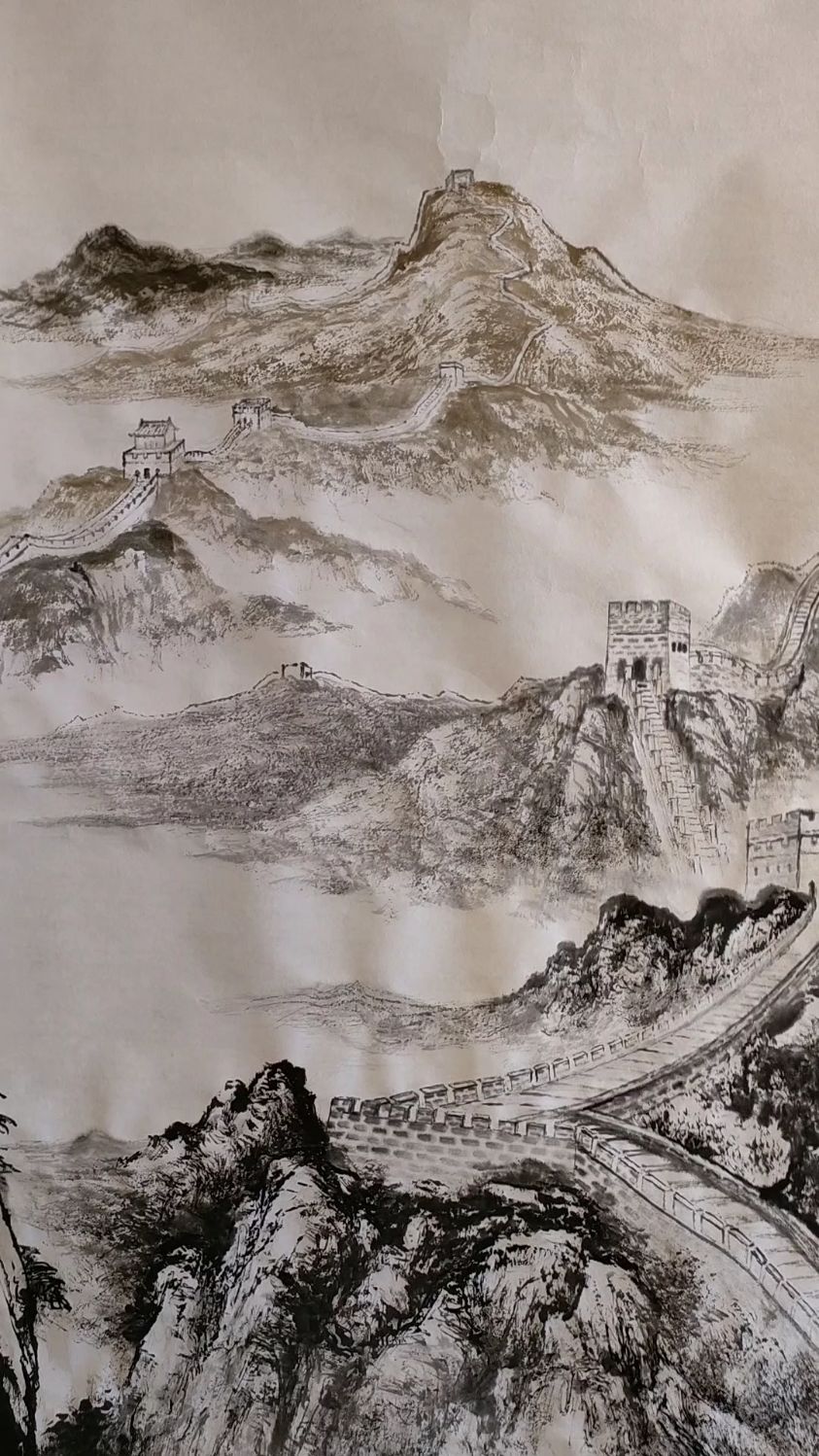 中国画《长城》墨稿正在做远景处理