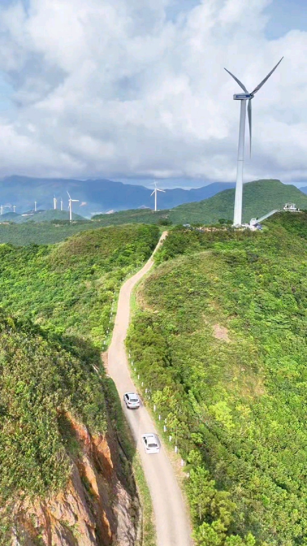 隆文风车山图片