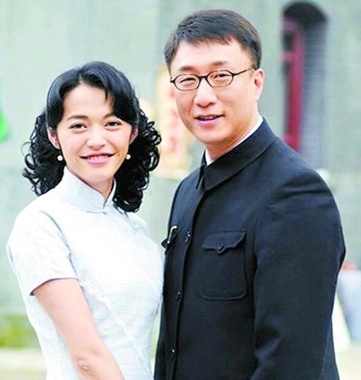 孙红雷和姚晨的合影,朋友们知道这是什么剧的剧照吗?