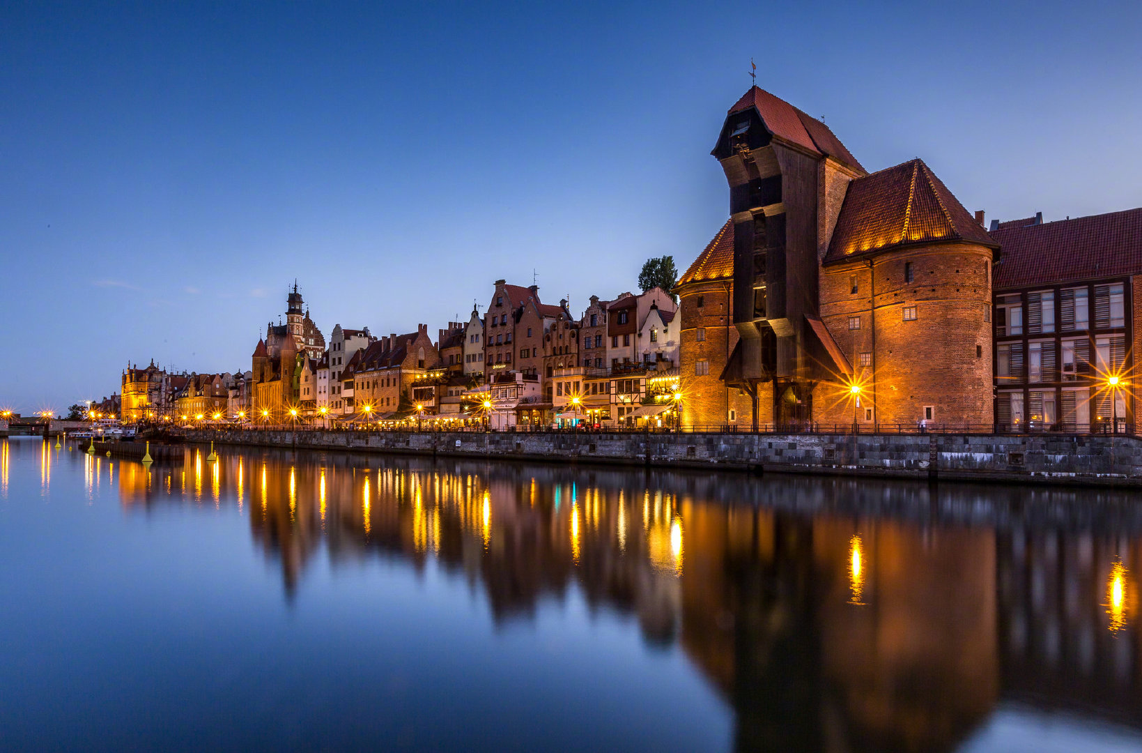 波兰对中国游客免签:直飞 免签,持普通护照即可畅游华沙