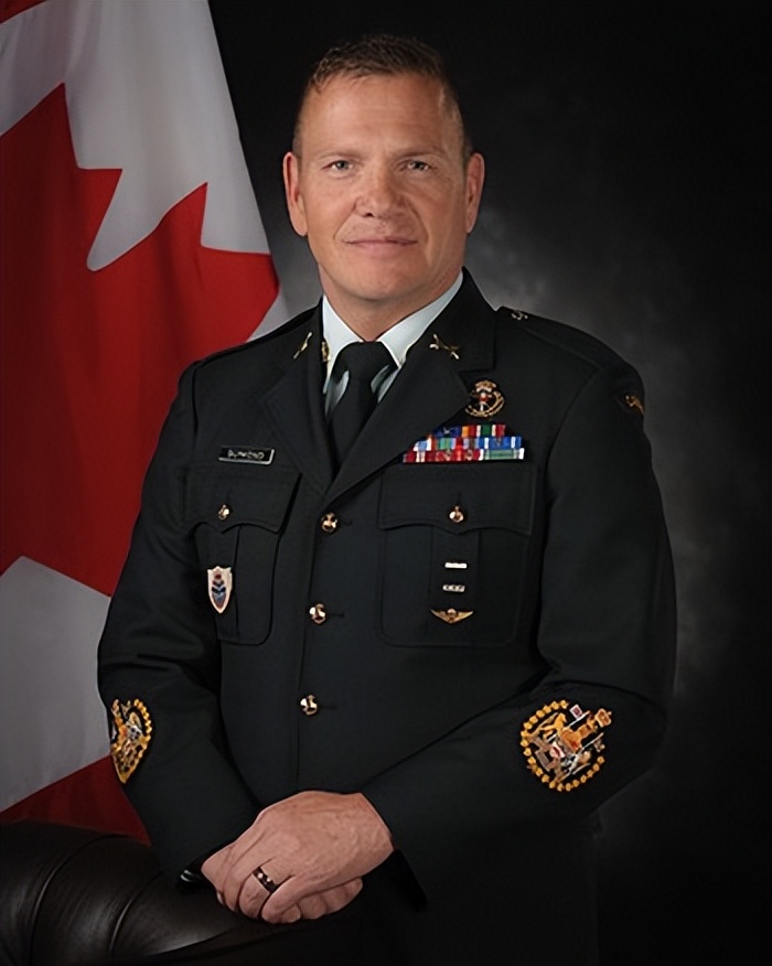 枫叶之国:加拿大陆军军衔详解