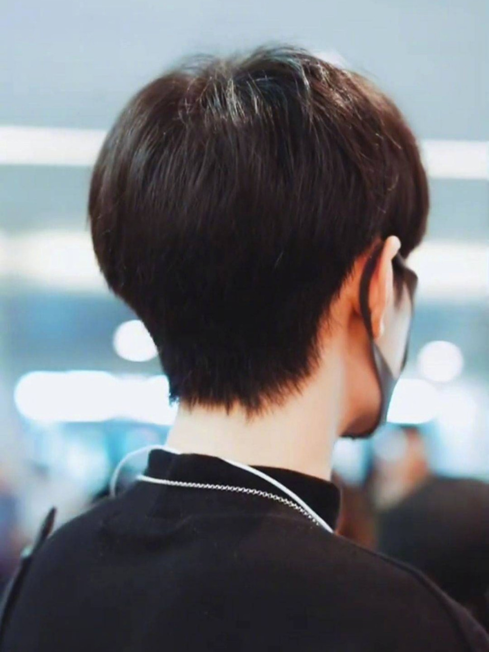 这谁的后脑勺怎么这么好看?