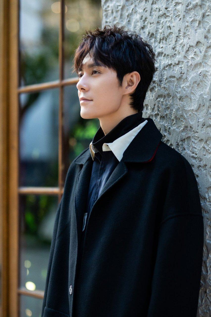 褚嬴的文雅古装,超具雅士风度