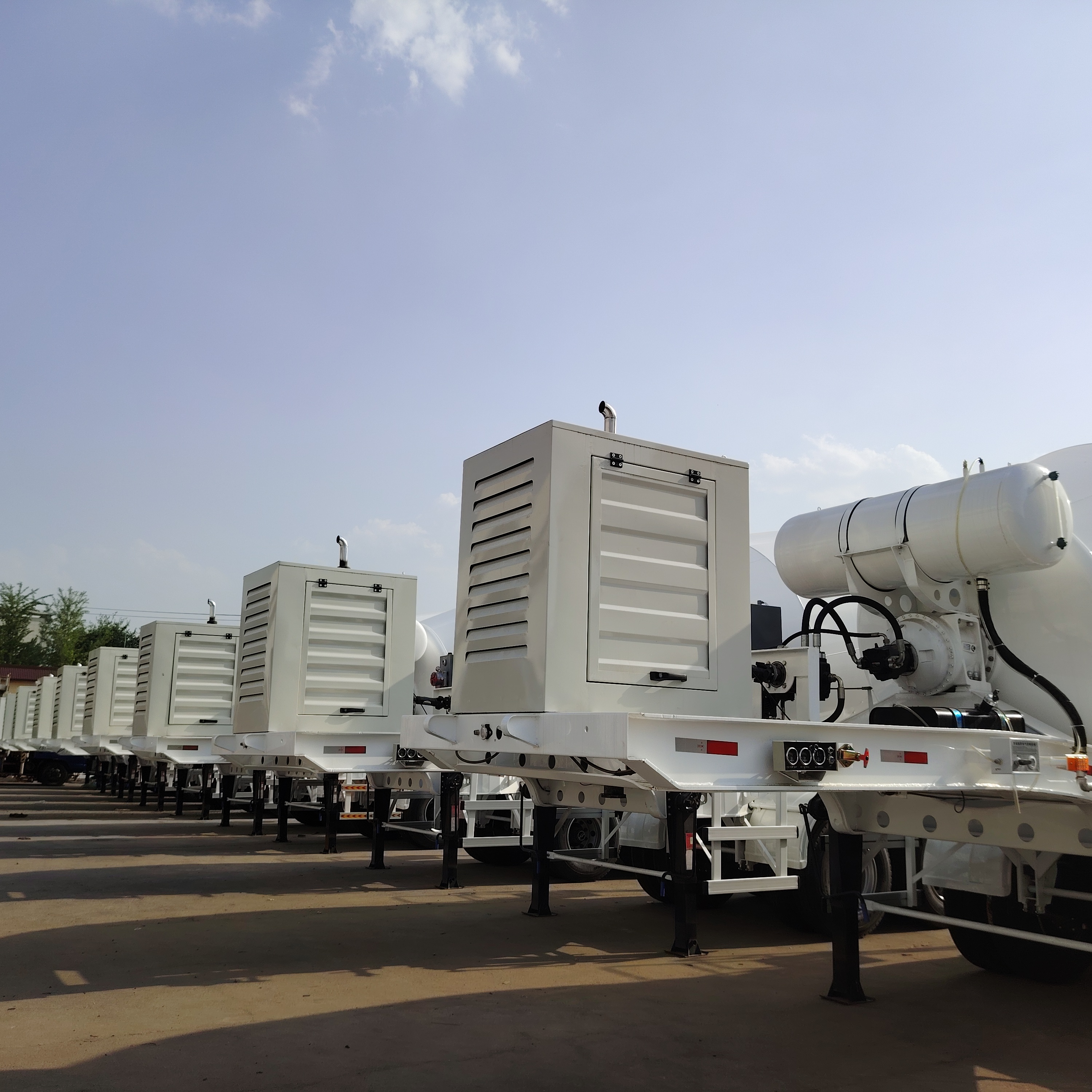 出口半挂混泥土搅拌车