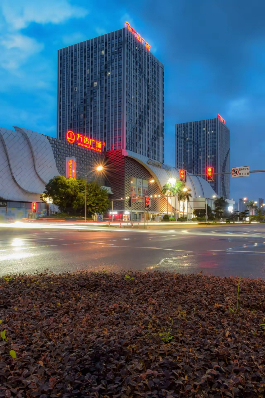 角美,这里是漳州除市区外建设最好的地方,漳州第一高楼和第一条地铁都