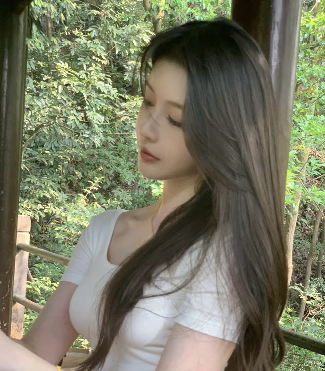 真是一步也不想走了要是有人能背我们下去我就把闺蜜嫁给他