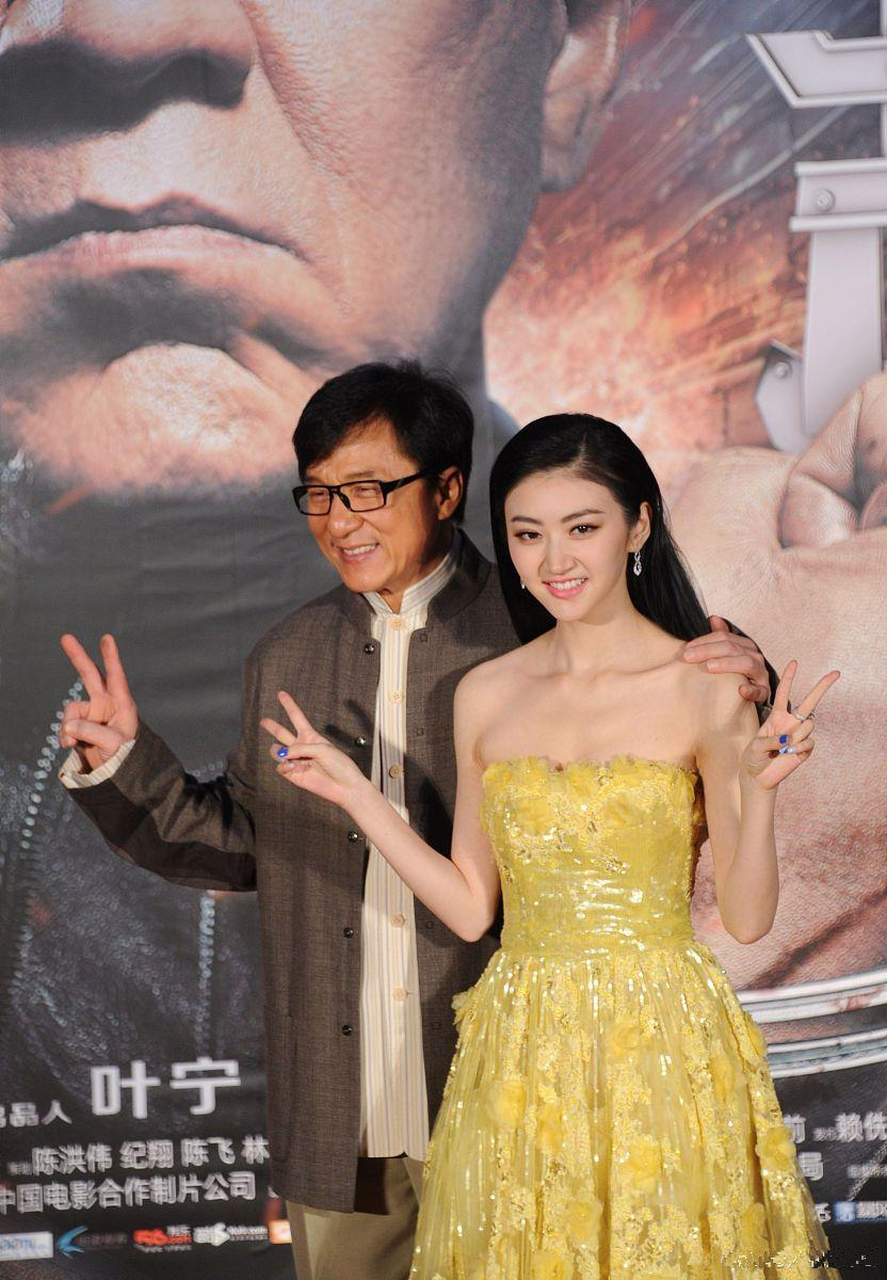 景甜和成龙的四次同框!景甜的风格一直在变!