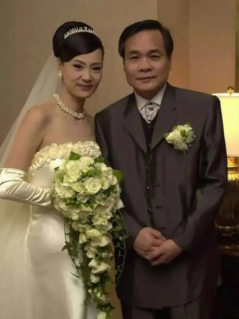 刘雪华独居12年断崖式衰老,引发丁克担忧,网友:儿女双全又如何