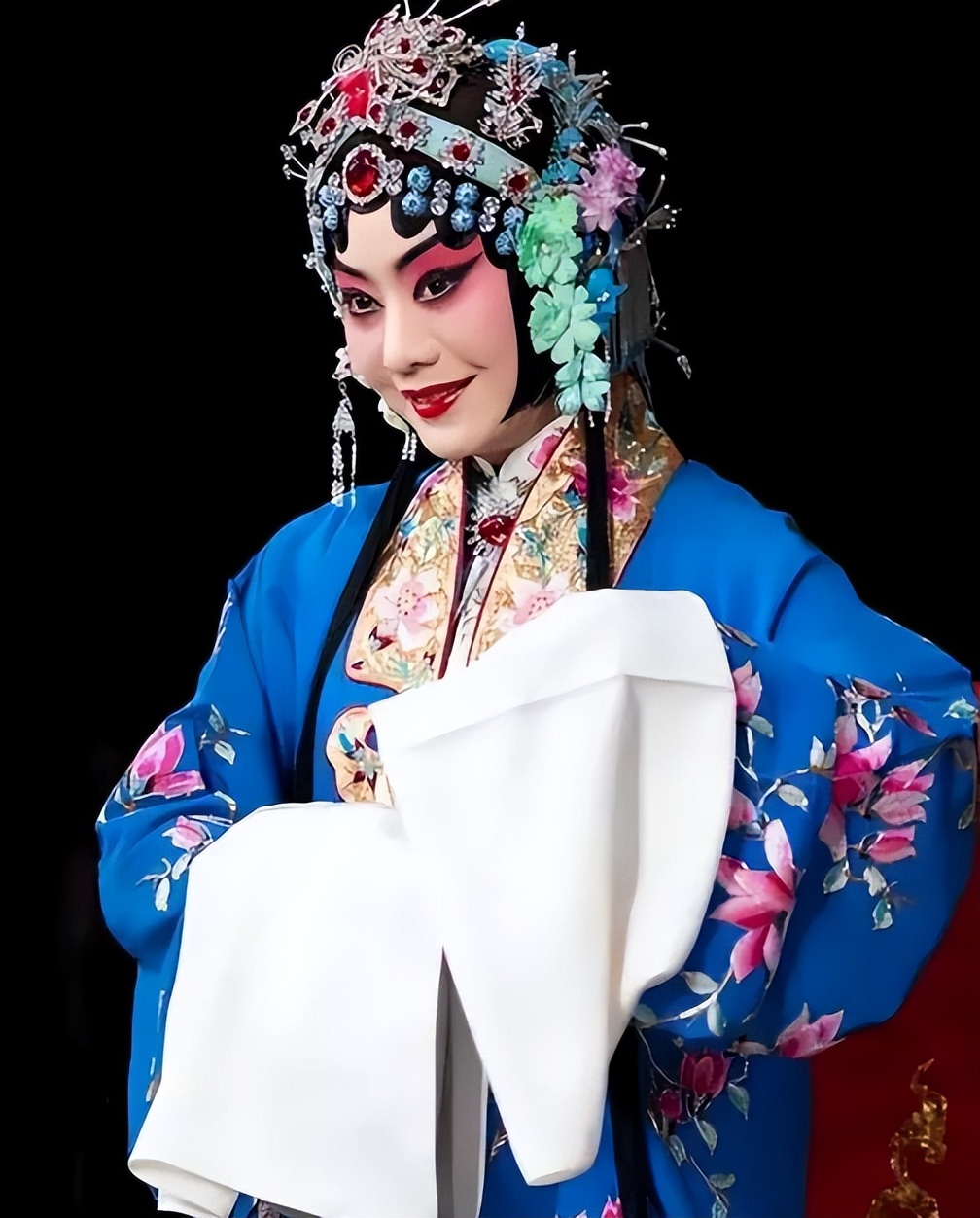她是公认的京剧第一美女!到底有多美?这些戏服照,惊艳了全世界