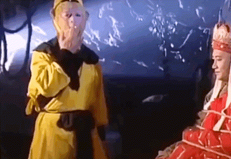 难怪影视剧只拍上半身,当镜头下移后,真是不能看的