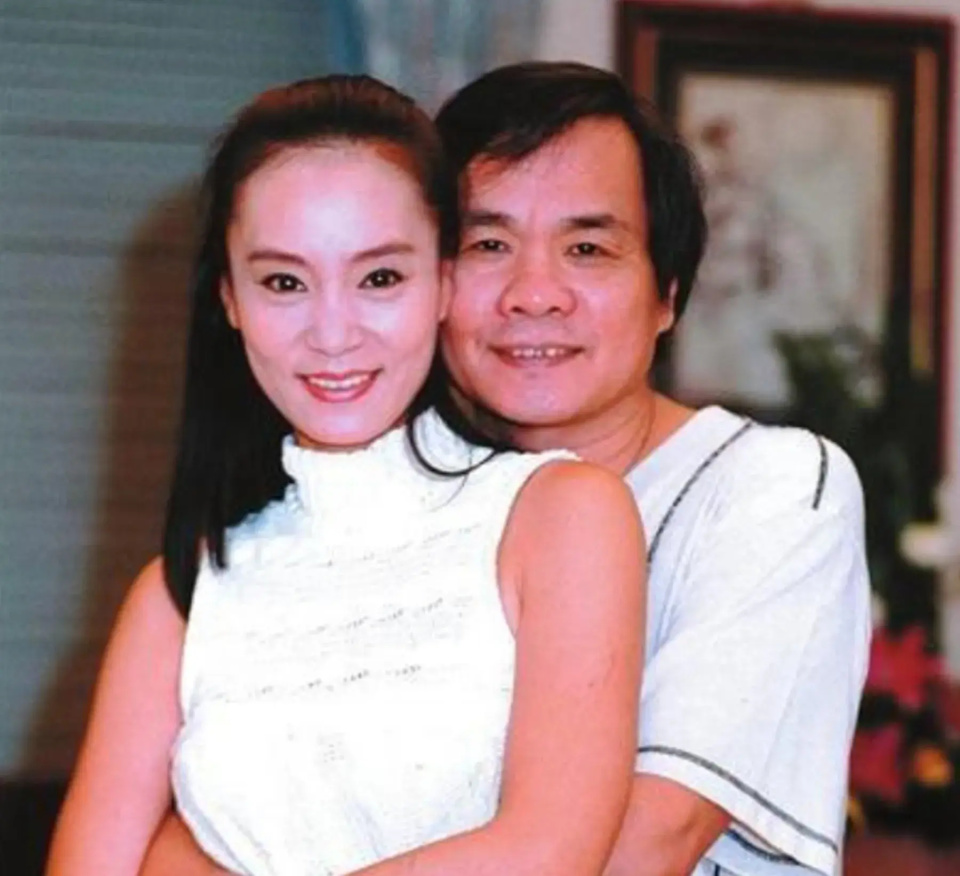 刘雪华独居12年断崖式衰老,引发丁克担忧,网友:儿女双全又如何