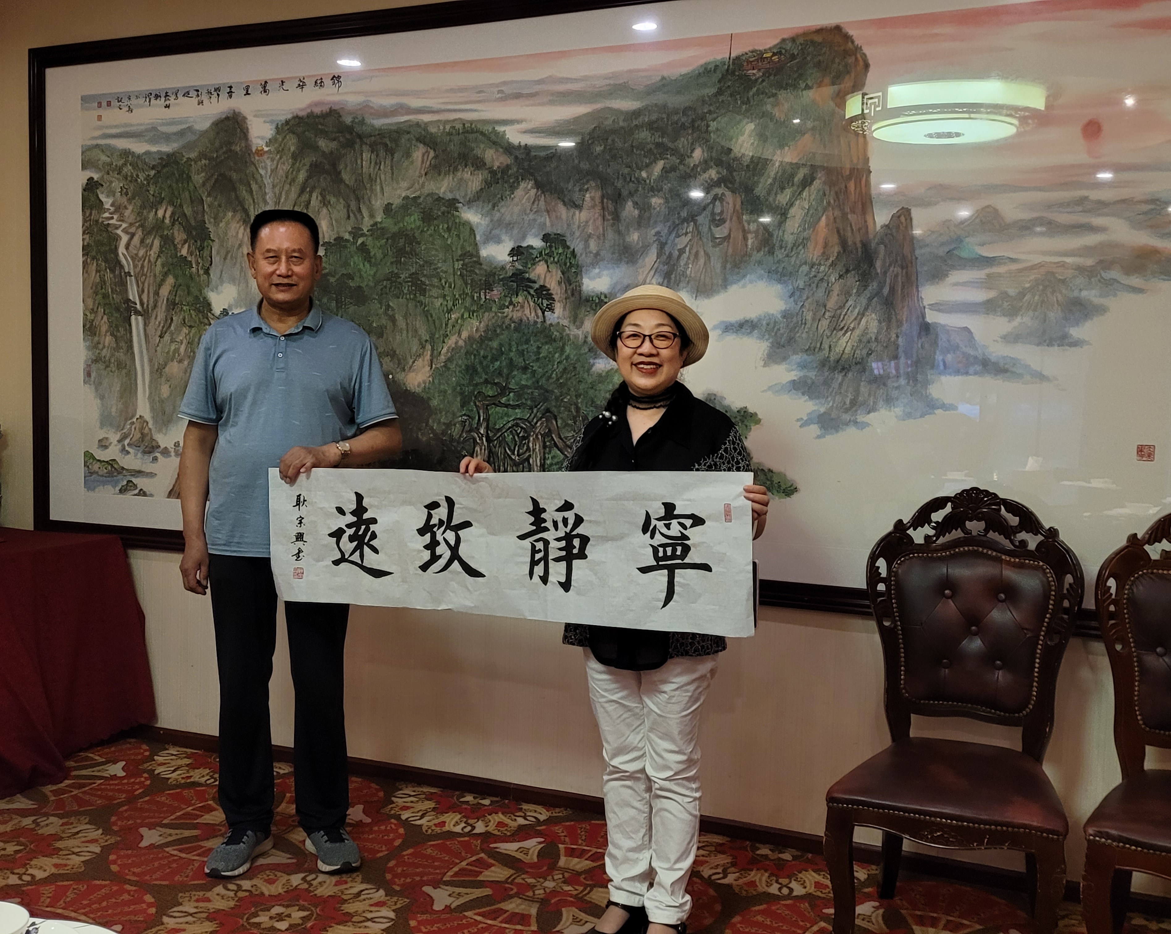 笔酣墨饱兼纳乾坤香世界,曼卿之笔颜筋柳骨流百方耿宗兴书法一瞥