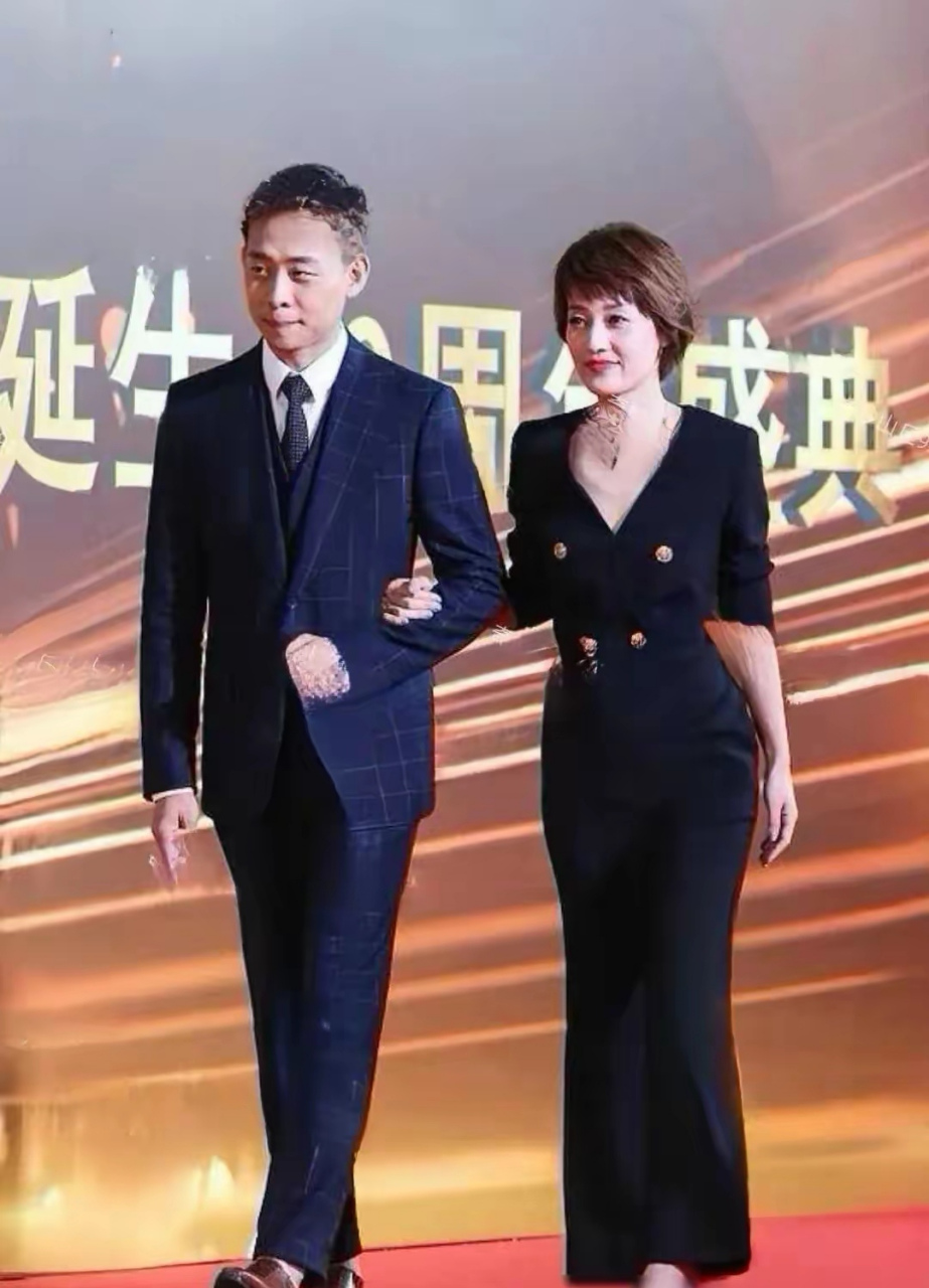 一次采访中,马伊琍说:"不管是老公,情人,还是追求你的男人,在你需要