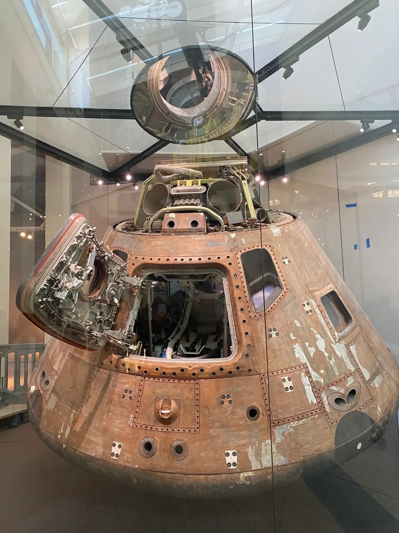 第一名:美国,约382公斤土壤;