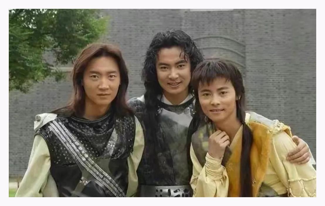 于波:童博扮演者,明明长着一张男主脸,却被一个女人连累了