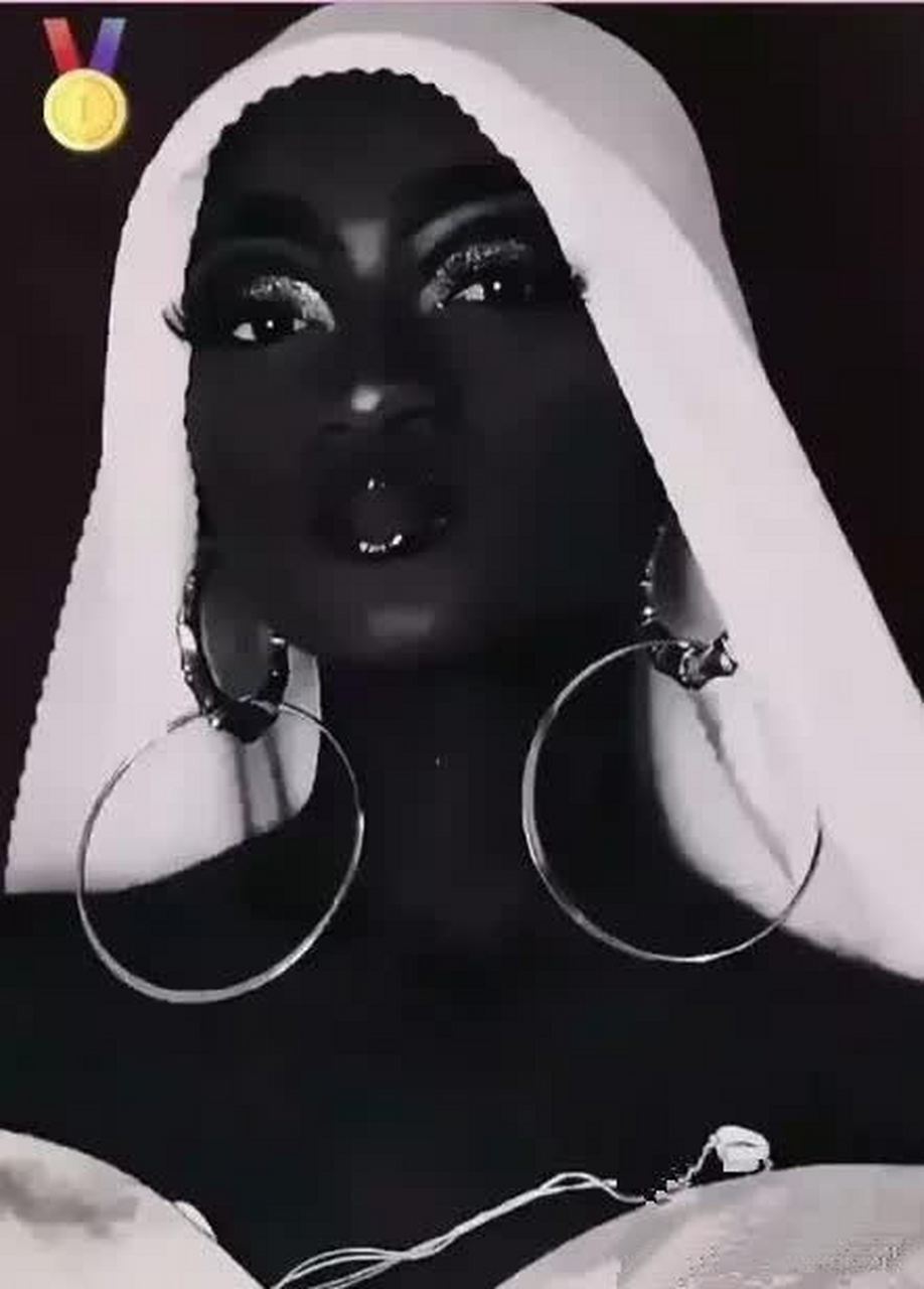 非洲名模黑珍珠