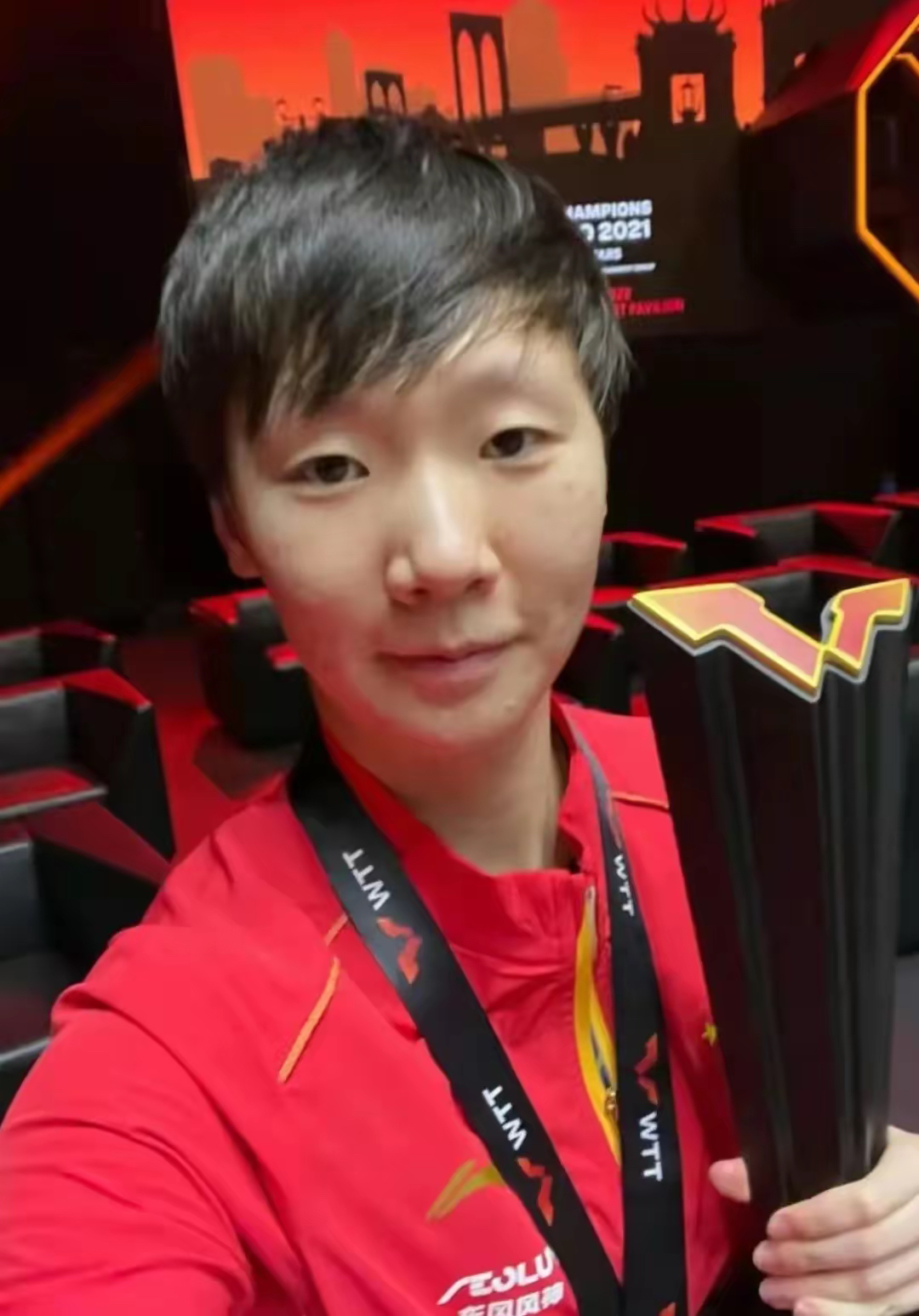 我发现了一个非常奇怪的事情王曼昱获得过休斯敦世乒赛和全运会的