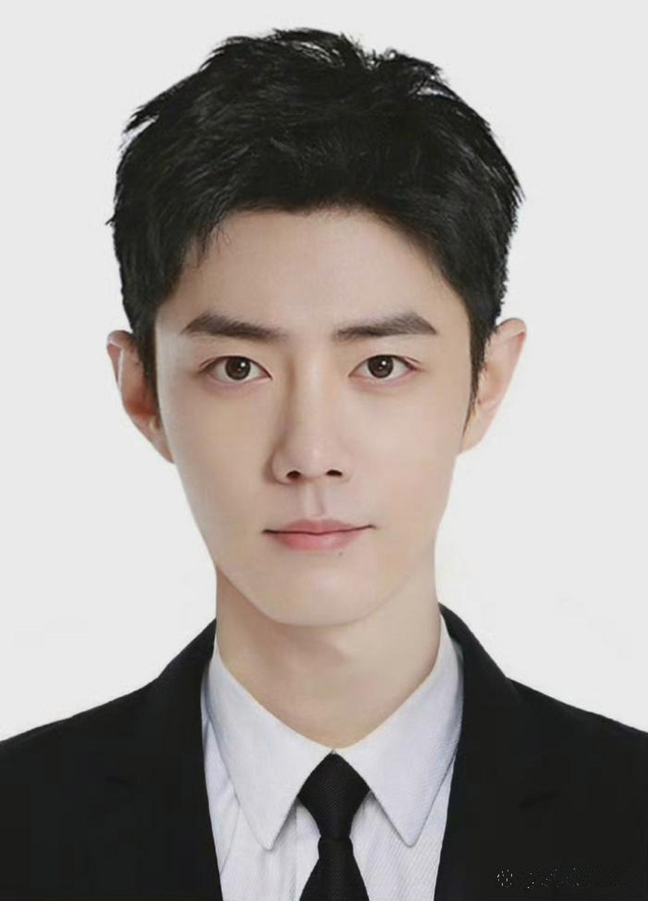 我们来看看国内一些男明星的证件照有多帅吧,每个人的证件照都有自己