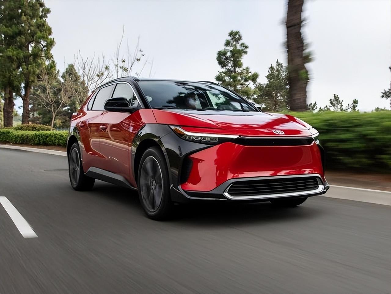 无限续航:广汽丰田bz4x新车:太阳能无限充电车顶,汽车很未来