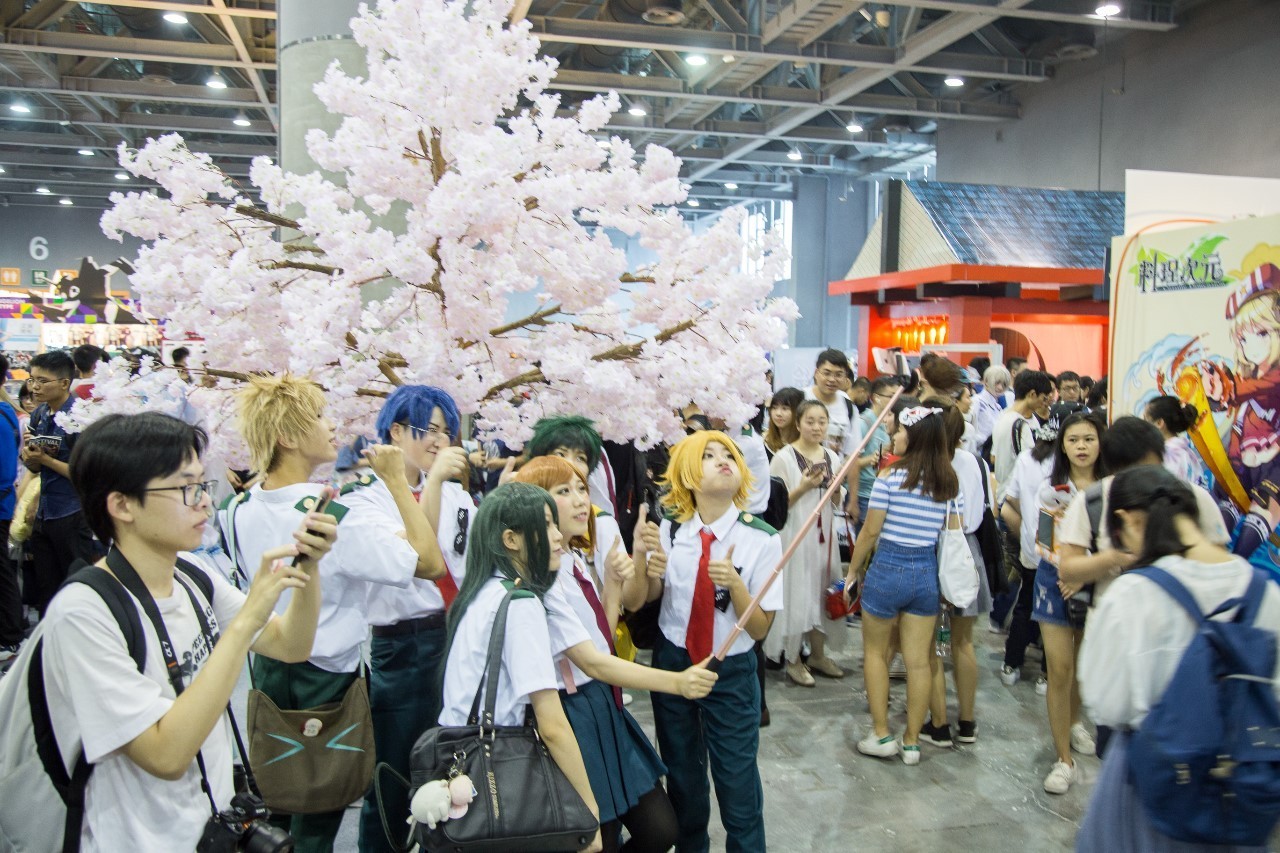 政府为年轻人举办漫展,二次元被收编?网友:同志可以和你集邮吗