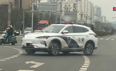 中国警用suv汽车图片