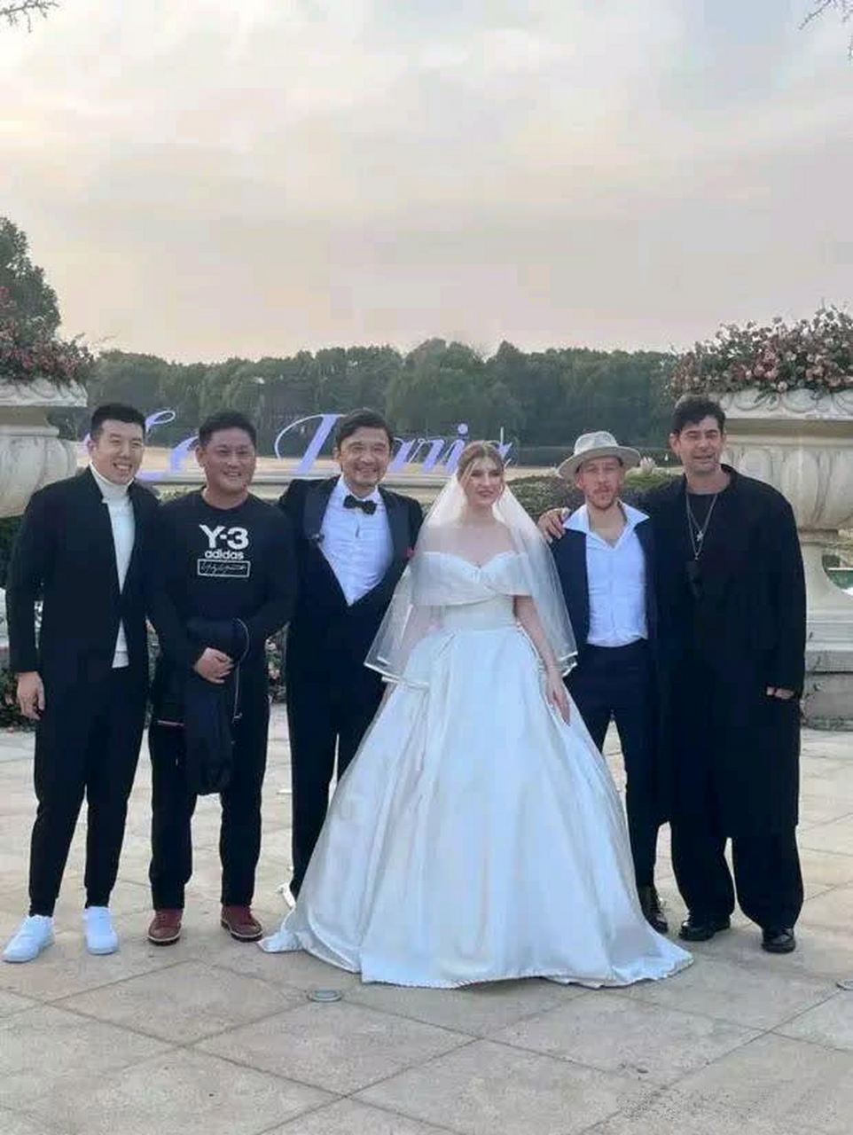 谢晖的现任老婆图片