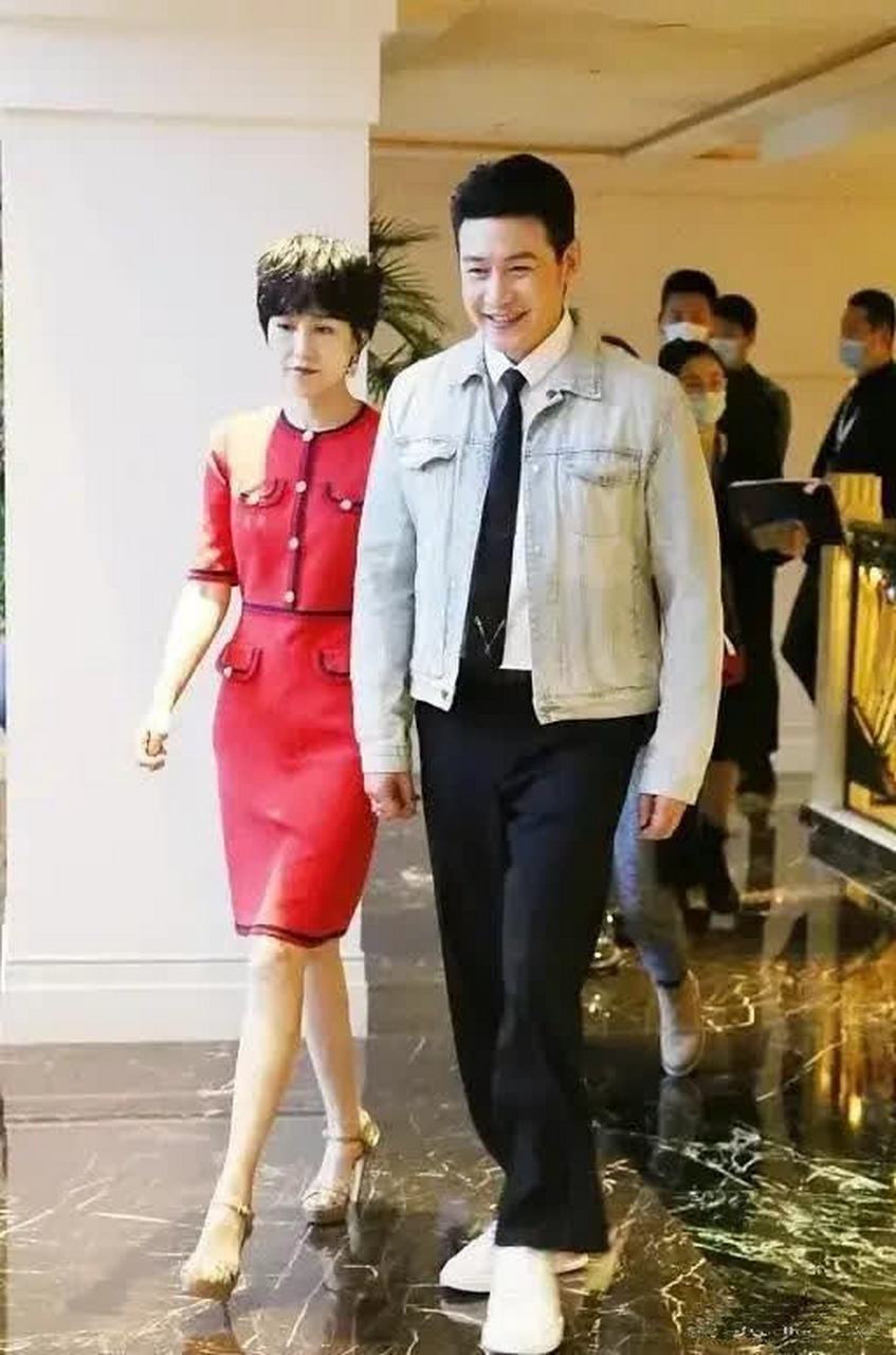陆毅和妻子鲍蕾