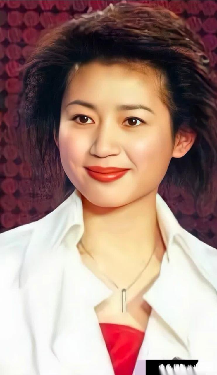 主持人王小丫