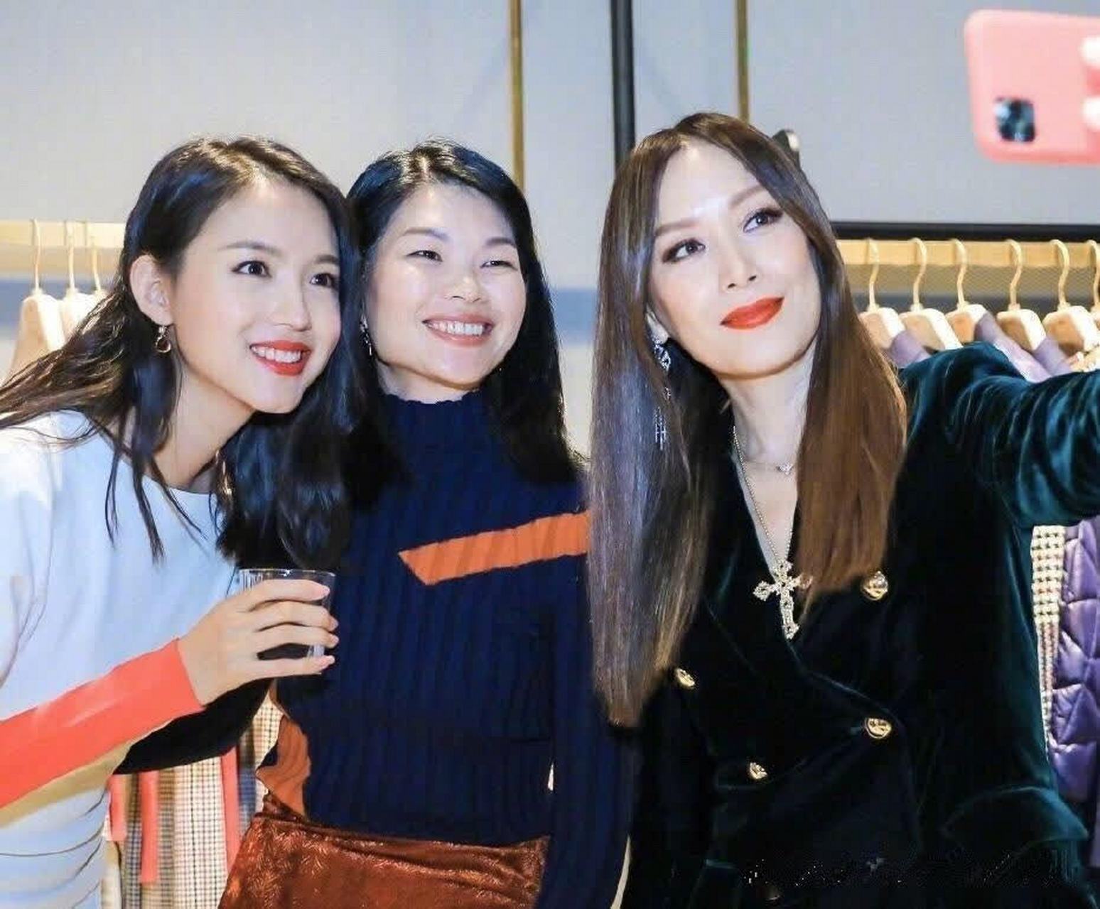 张梓琳合影杀手