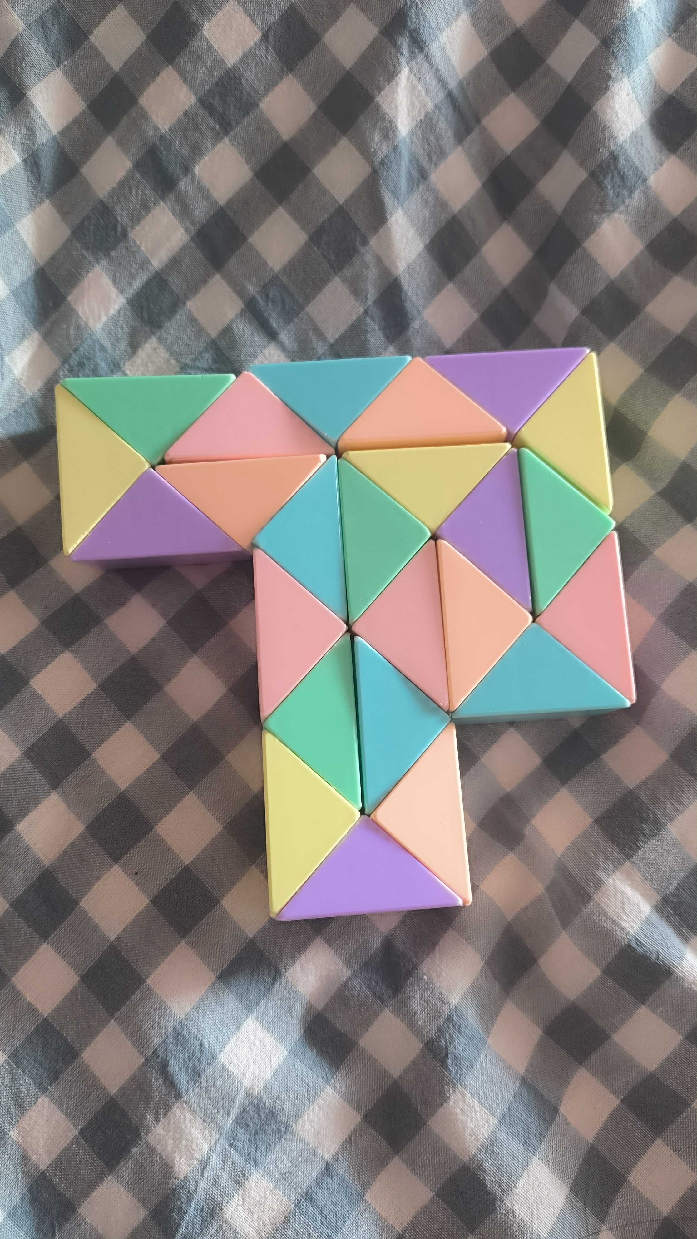 百变魔方怎么拼成正方形_百变魔方怎么拼成正方形的