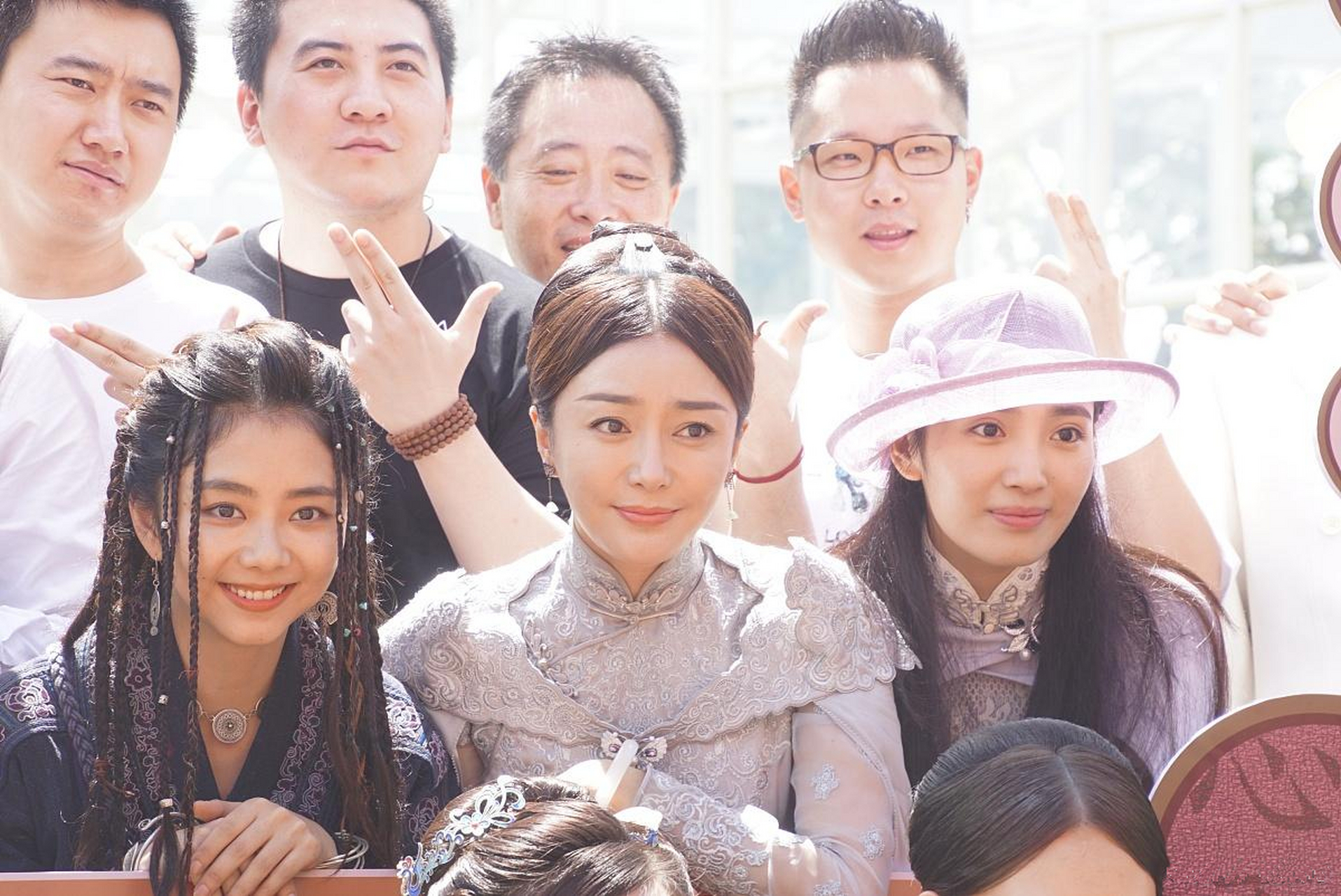 谭松韵,秦岚和王紫璇同框,美的各有特色!