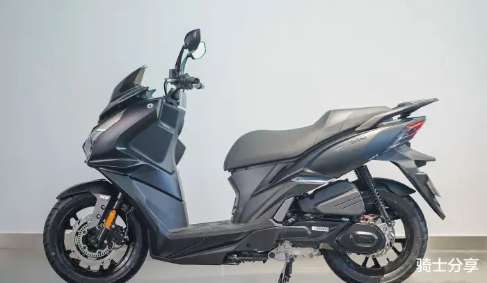 售价15980元,新款三阳巡弋150正式上市,平踏板是亮点