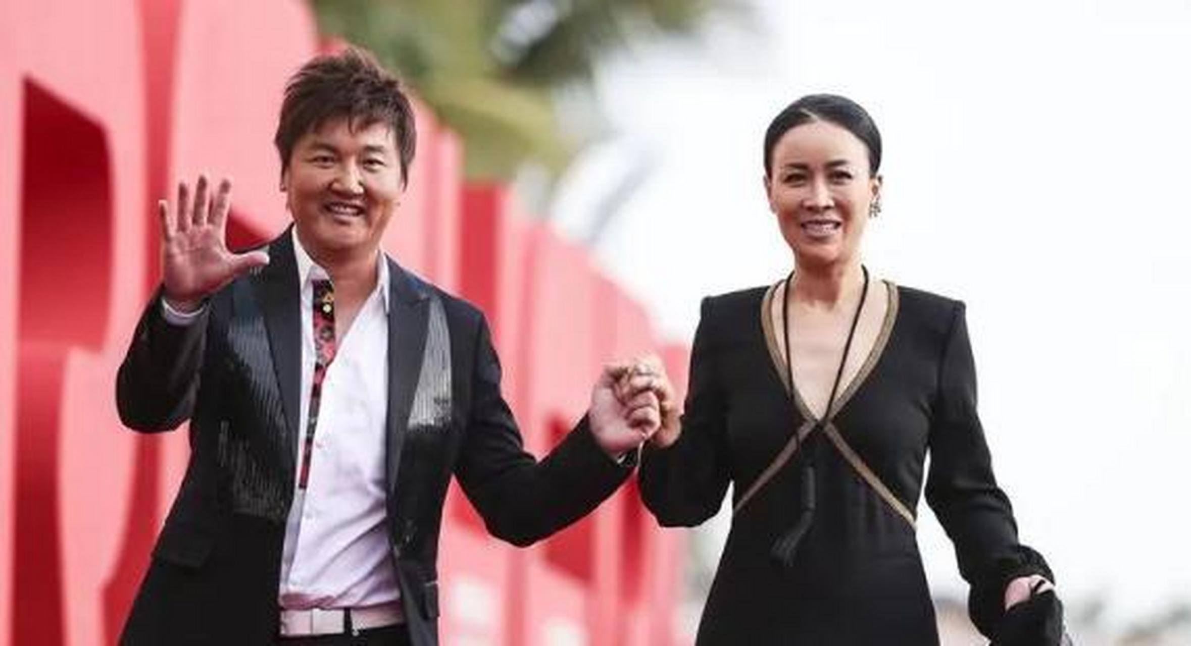 那英跟杨坤聊天时突然说"看你也老大不小了,要不我给你介绍个对象吧!