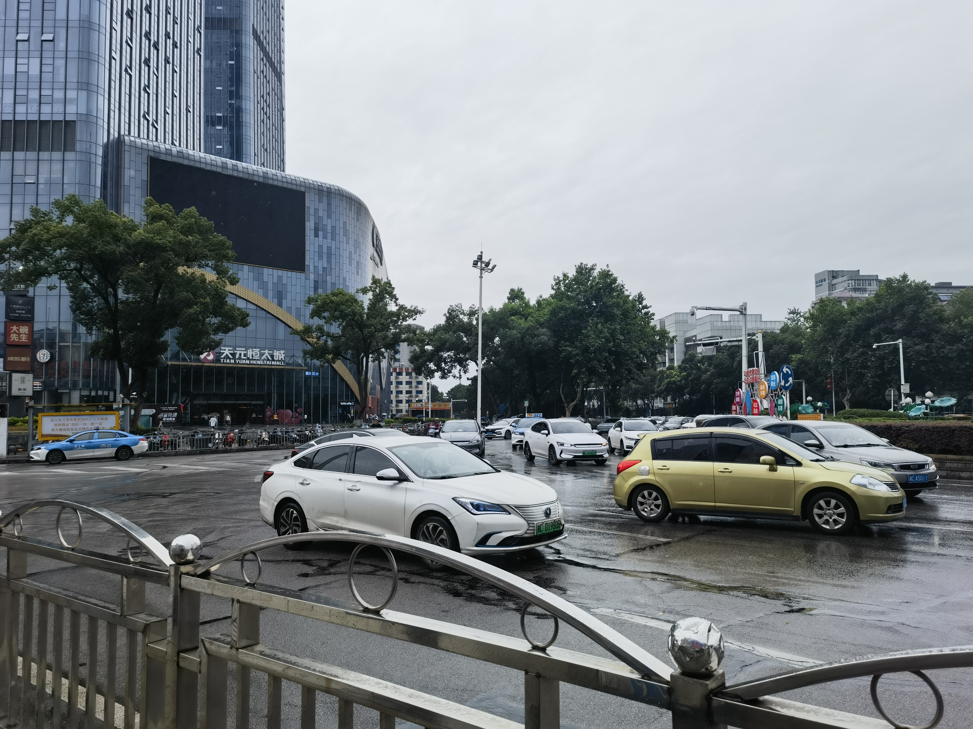 湘潭君子莲广场还有存在的必要吗? 虽然它曾是湘潭的形象和窗口!