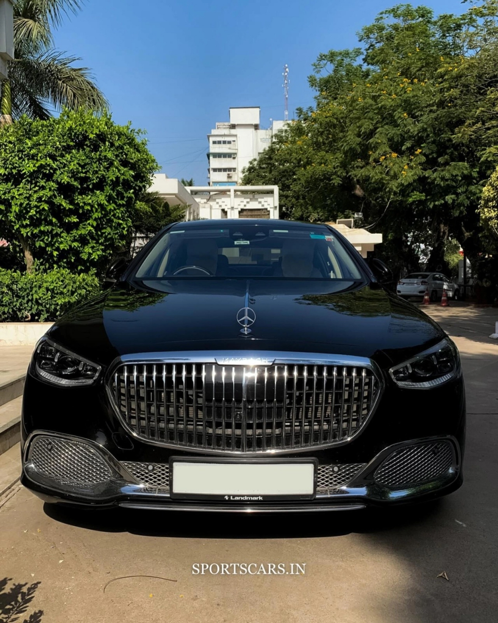 国外顶配车型迈巴赫s680,v12 612匹马力,动力充足 豪华属性满配,落地