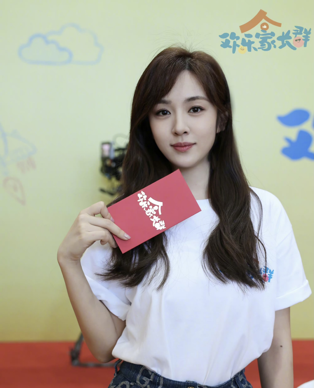 王晓晨又要和张嘉译合作新剧《欢乐家长群》