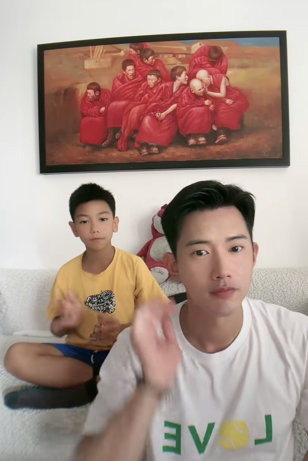 好男儿吴建飞的儿子都这么大了,父子俩长得还挺像