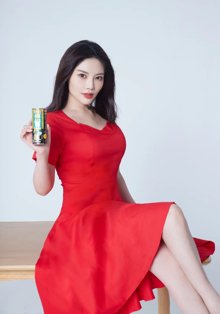 徐冬冬绝对是椰树最合格的代言人