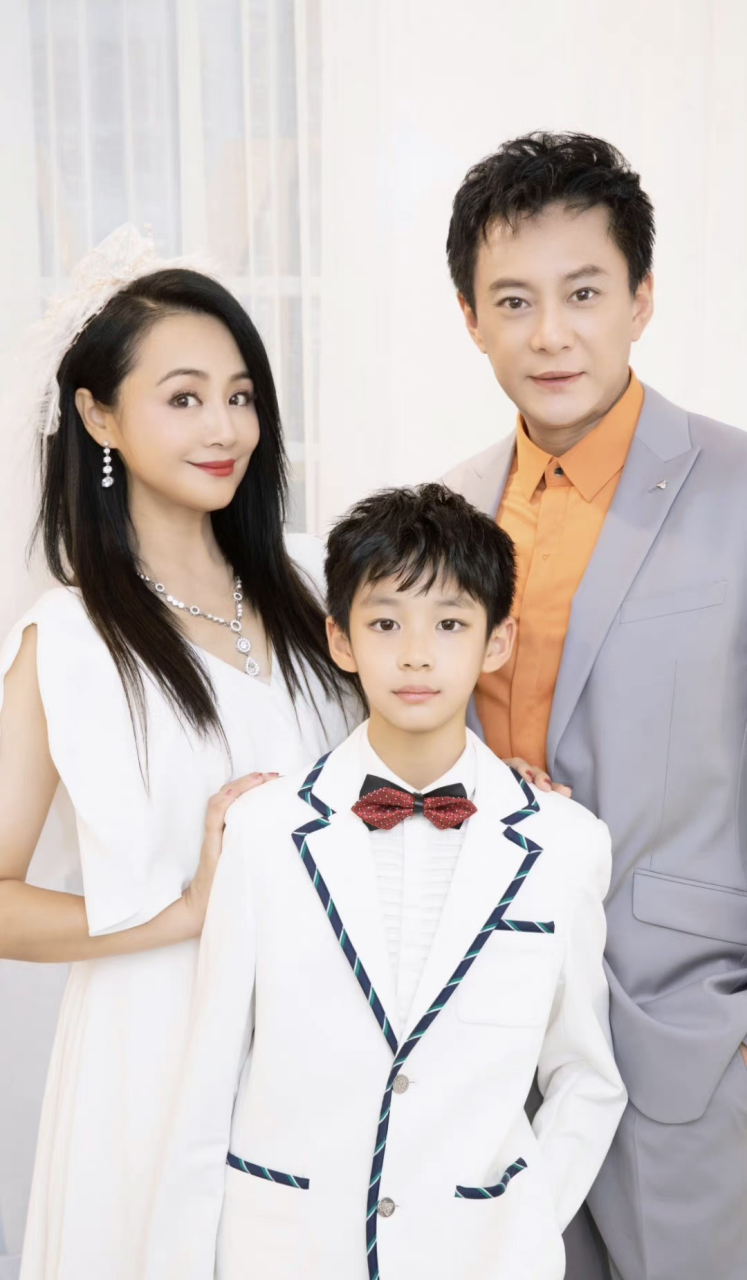 曹颖和王斑的儿子小王子