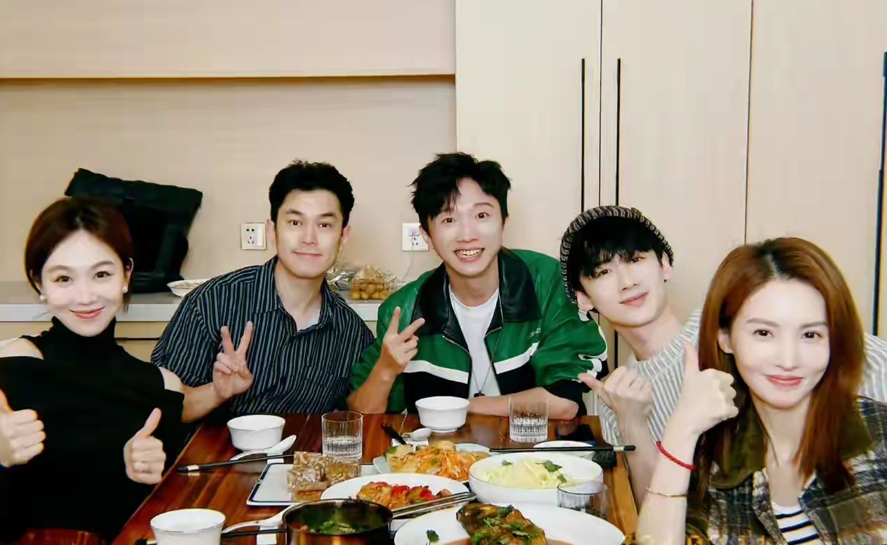 在节目中,宋丹丹给每位成员都起了昵称,自己被称为"