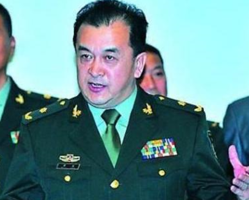 八一电影厂老厂长黄宏,曾传言上午离职下午被带走,现在怎么样?