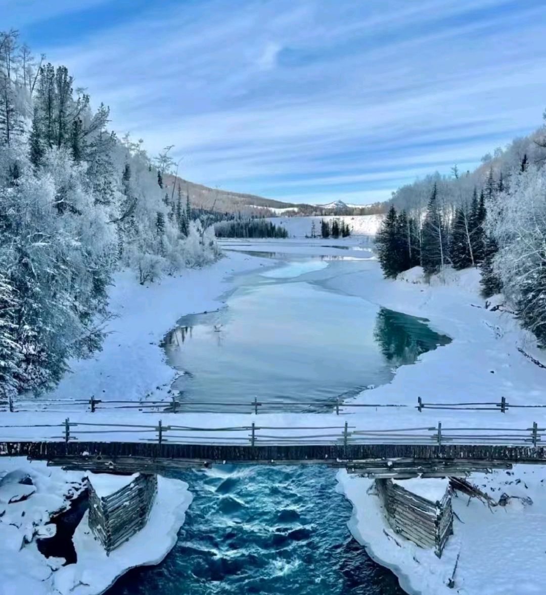 冬天来雪都阿勒泰的游玩攻略,北疆禾木喀纳斯童话世界满满初恋感