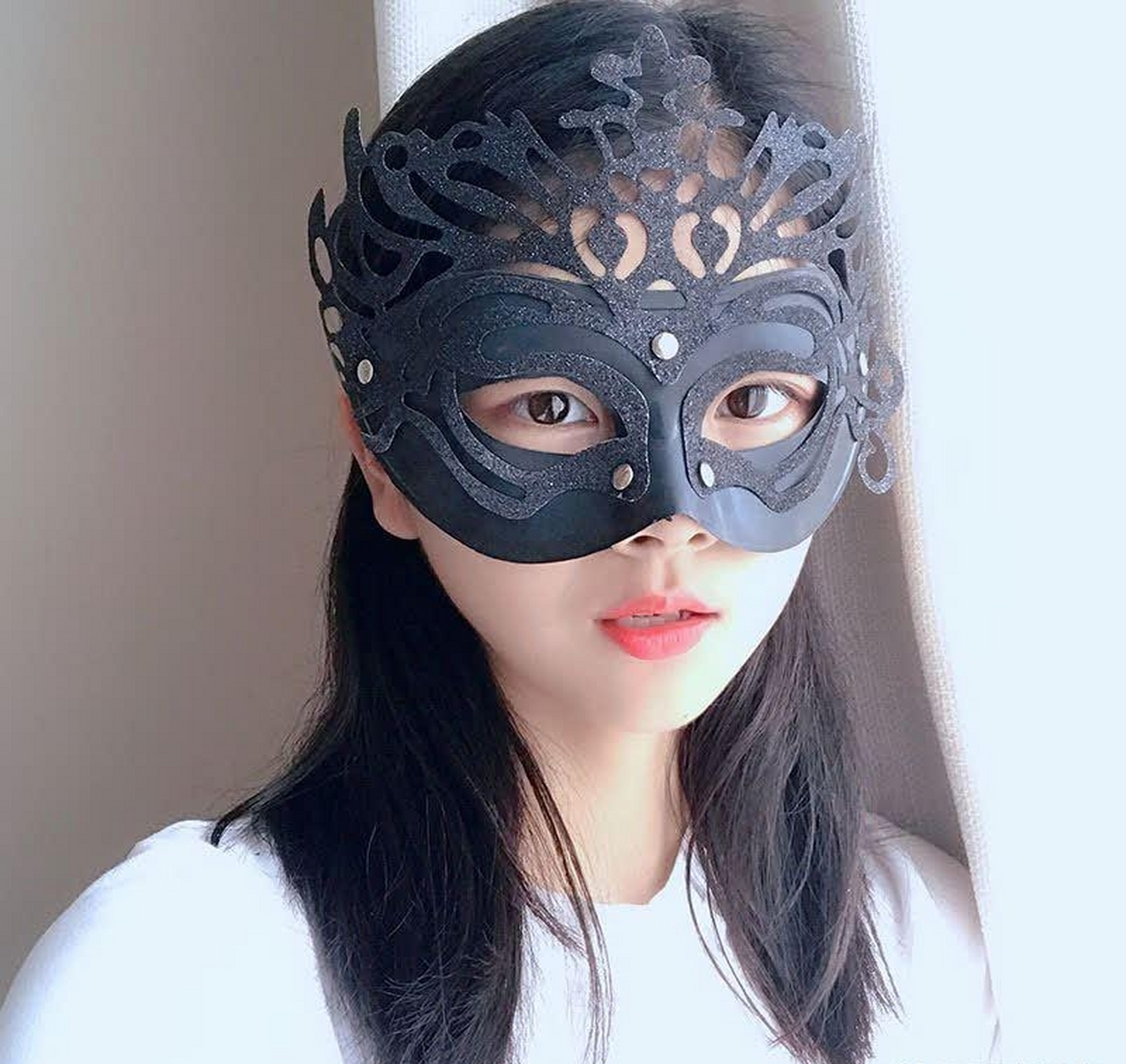 硅胶人脸面具销售使用乱象调查 网友:什么场景会用到这个东西?