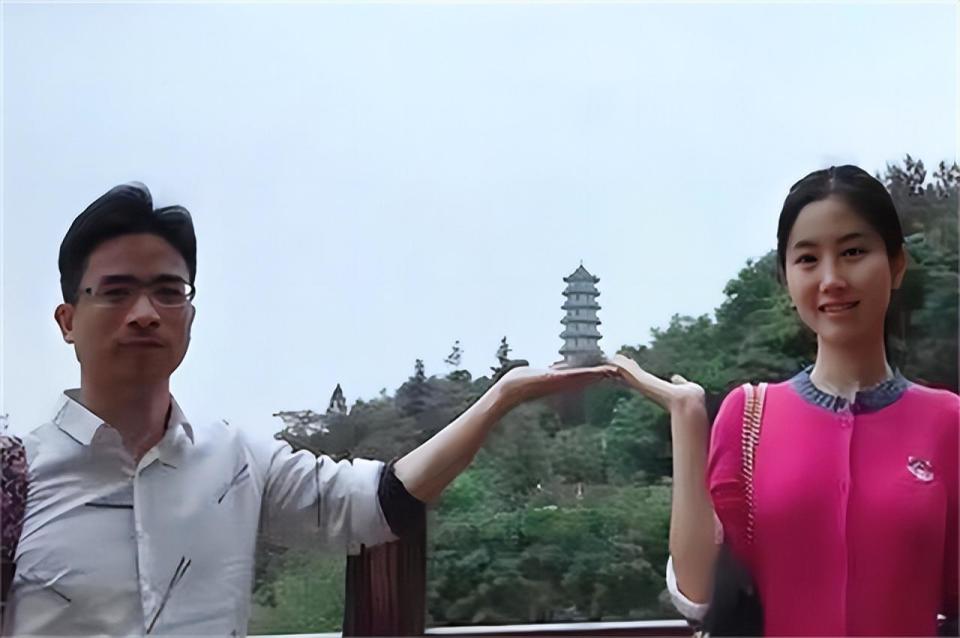 翟欣欣结婚照图片