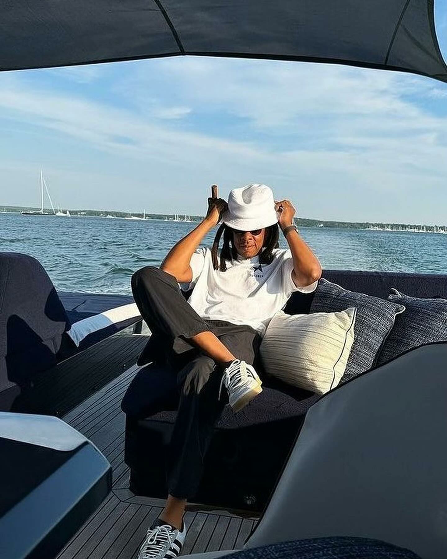 jay-z 和 puma 分手?上脚这个牌子的联名鞋