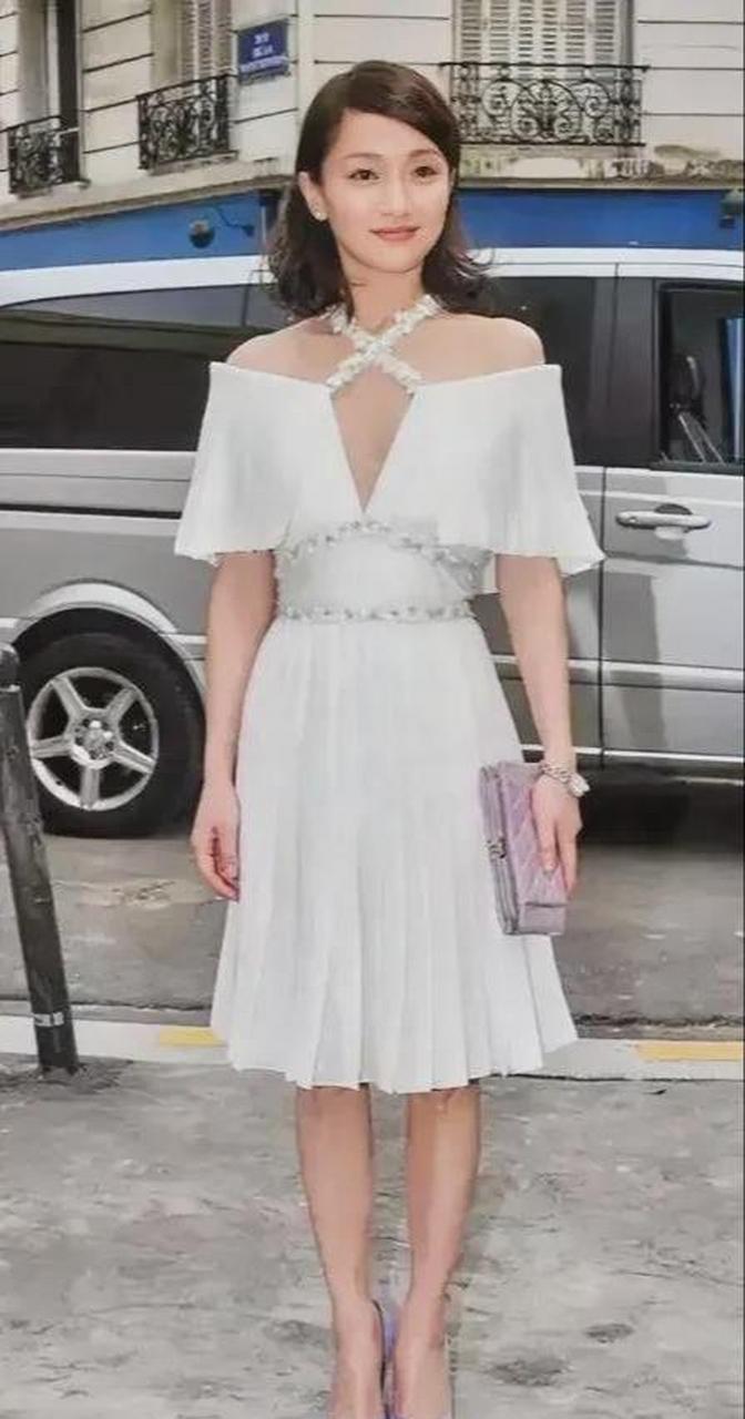 中国娱乐圈10位身高低于1.6米的女星  1. 周迅—身高1.