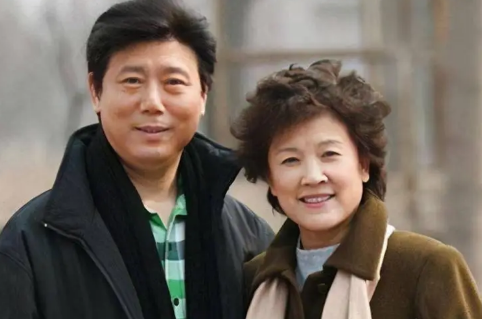 宋春丽丈夫孙维熙:与妻子相濡以沫44年,当爷爷的年纪当了爸爸