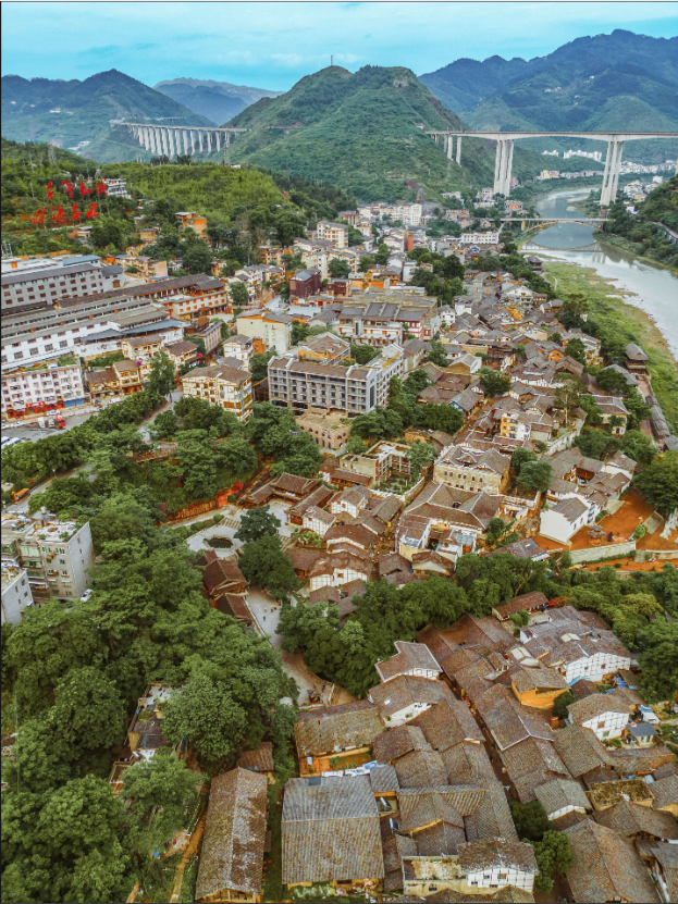 土城古镇是一座被誉为"博物馆小镇"的"中国历史文化名镇",以其独具