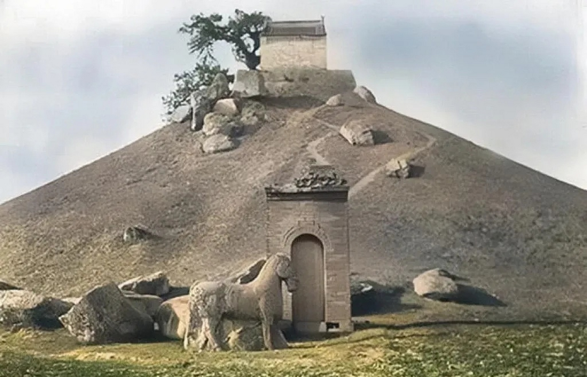 霍去病墓伏虎图片